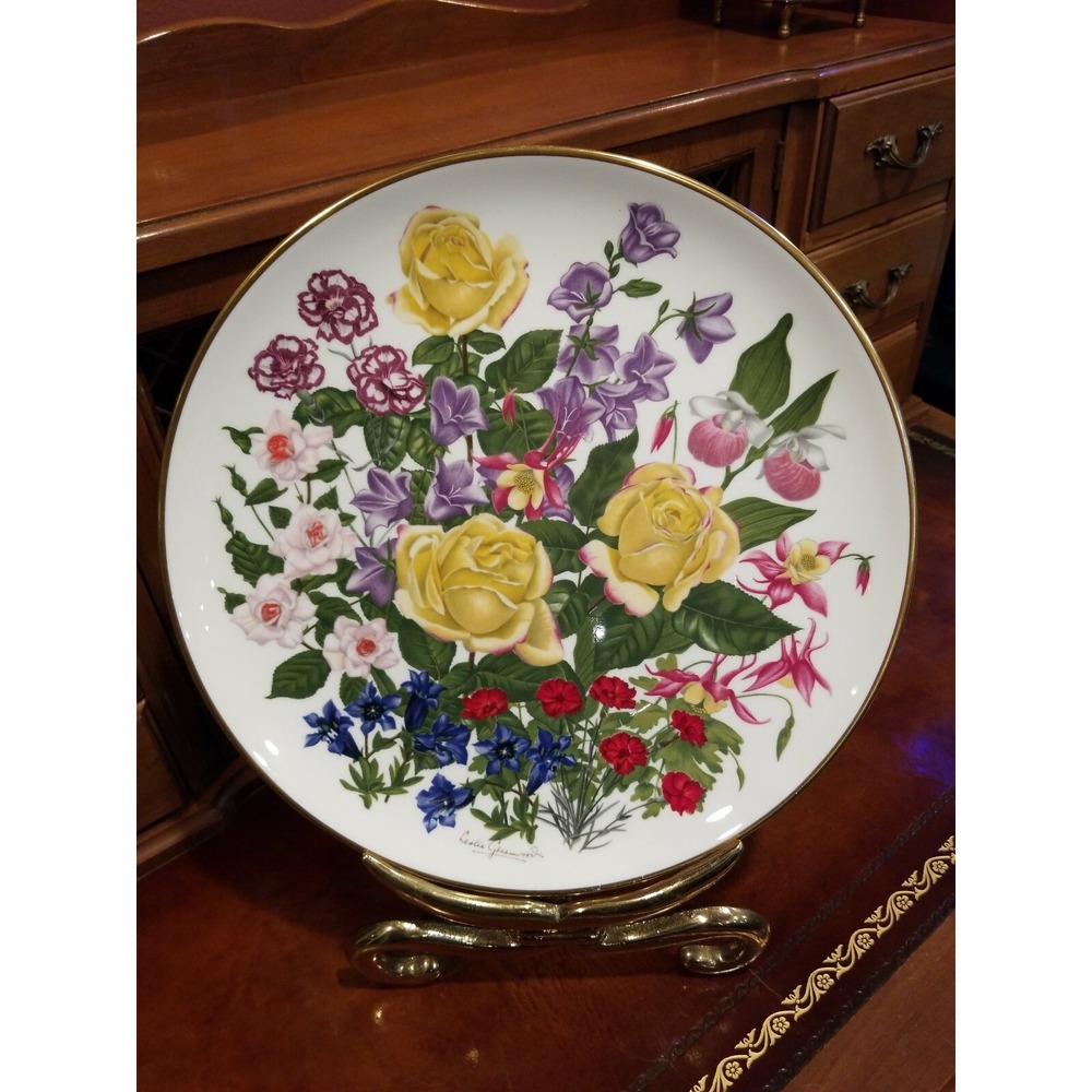Franklin Mint 1977 Flowers Of The Year Porcelain Plate by Wedgwood –June10.75"